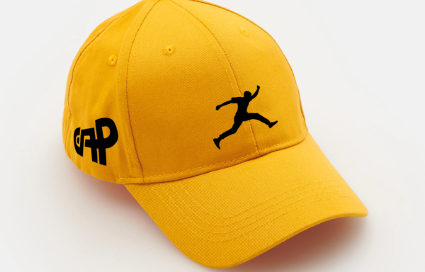 Żółta czapka GAP